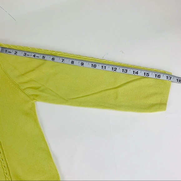 Joseph A Green Sweater. Cardigan. Medium - Picture 4 of 5